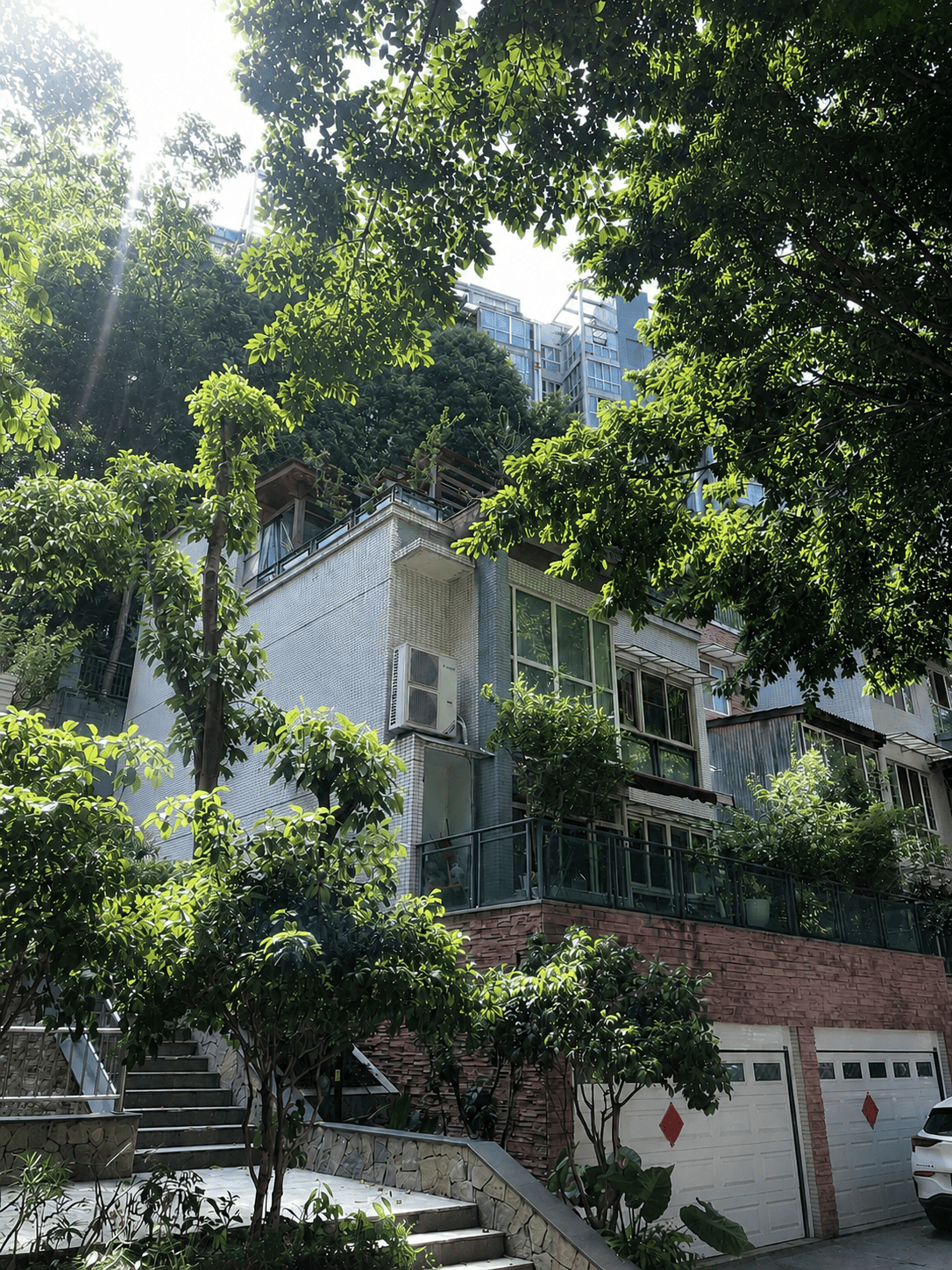 北辰岛居岁月从容升级：小小岛老别墅加装蒂升悦行款电梯